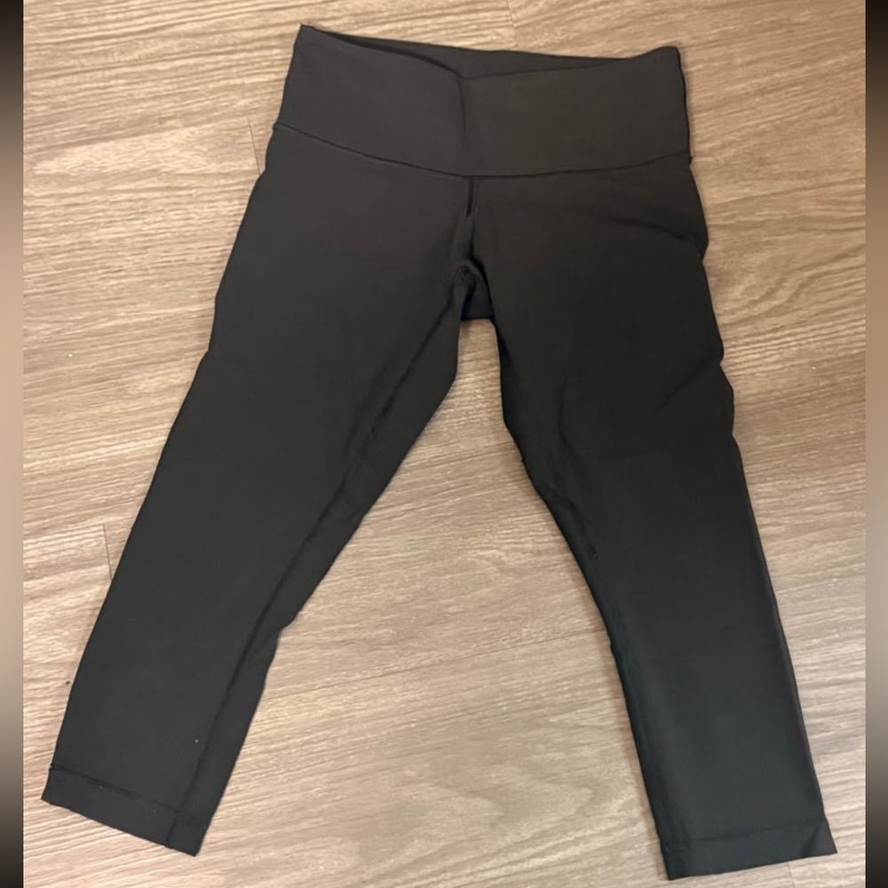Black Lululemon leggings